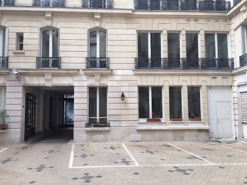69 Rue De La Victoire 75009 Paris