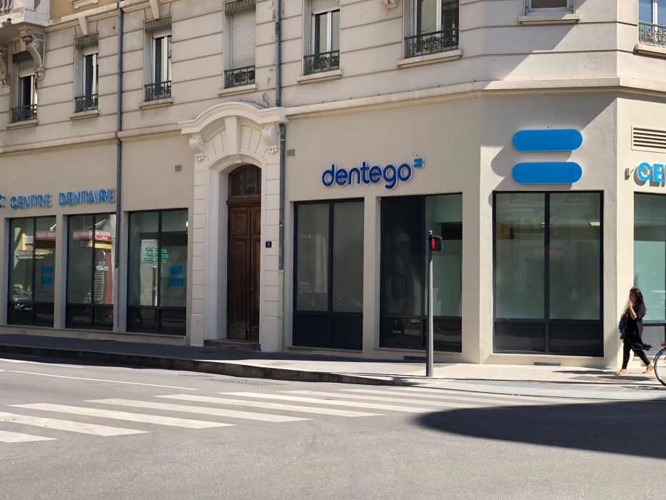 Illustration de dentego Villeurbanne