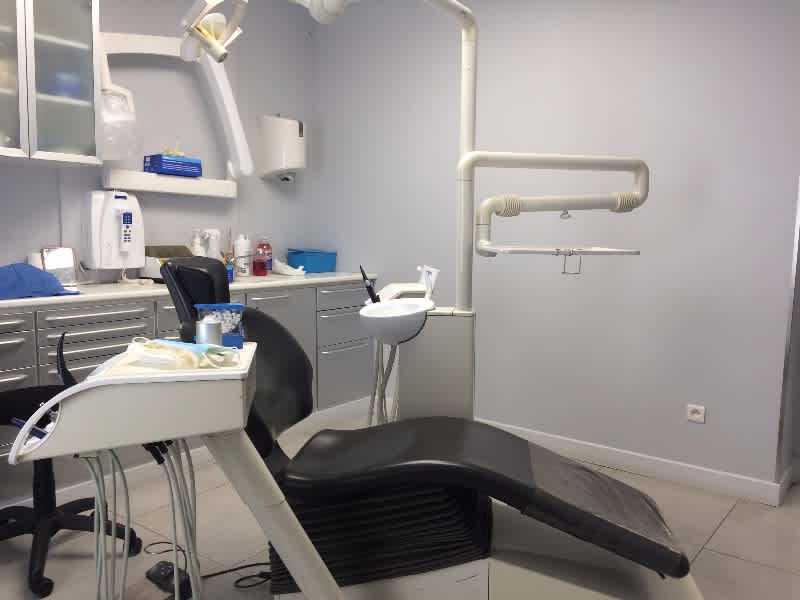 Centre Dentaire & D'implantologie Boucherville Dre Lachapelle Et Dr Dagenais