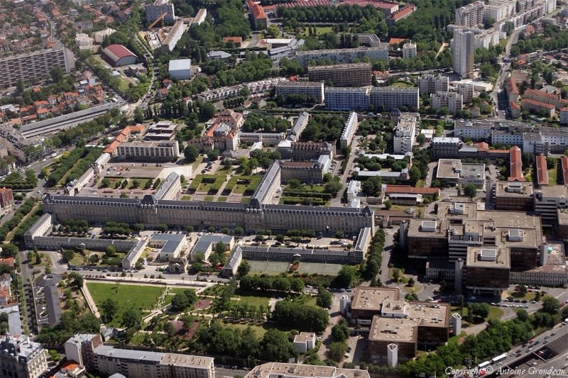 Centre De Vaccination G. Tillion Le Kremlin Bicetre