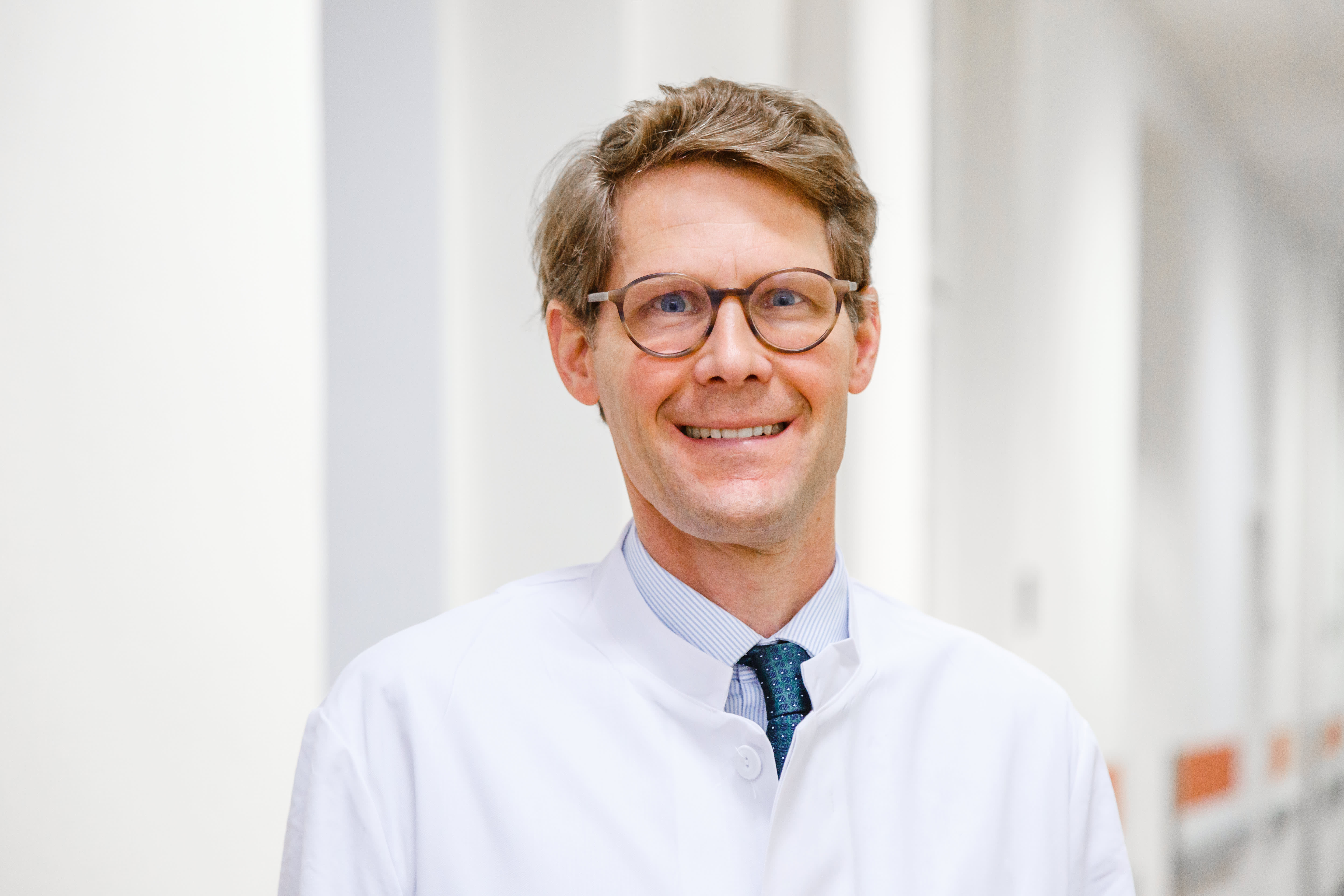 Prof Dr Med Tim Logters Orthopade Und Unfallchirurg In Koln 