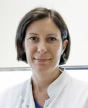 Dr Alexa Gaston Nouvel Chirurgien Orthopediste A Saint Jean