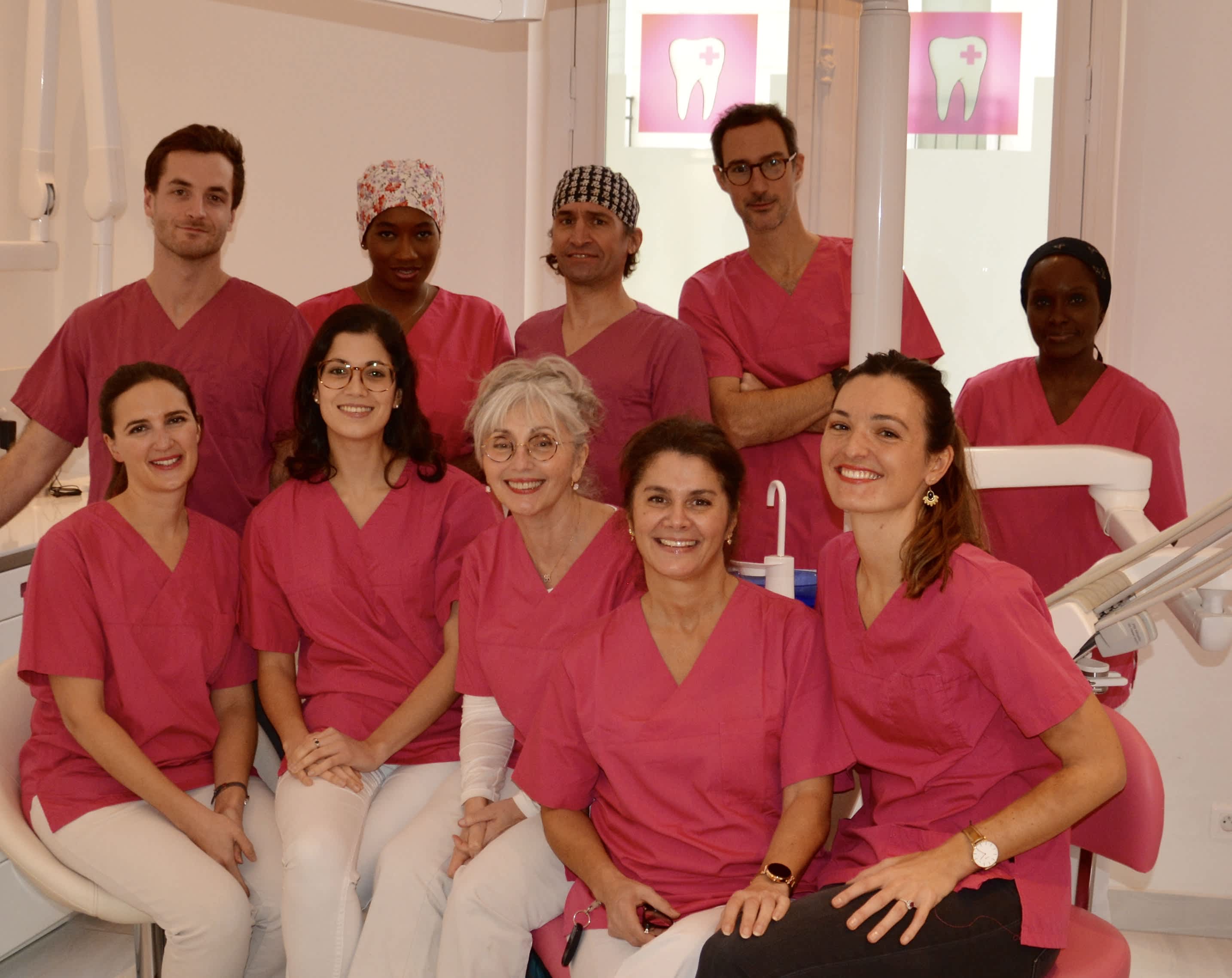 Dentiste Holistique Paris  : Cependant, Même En Accomplissant L�acte Technique Requis, Le Dentiste Holistique Tient Compte De La Globalité Du Corps.