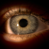 Dr DESVALLEES, Ophtalmologue à Cannes