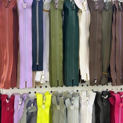 Plastic Teeth Zippers