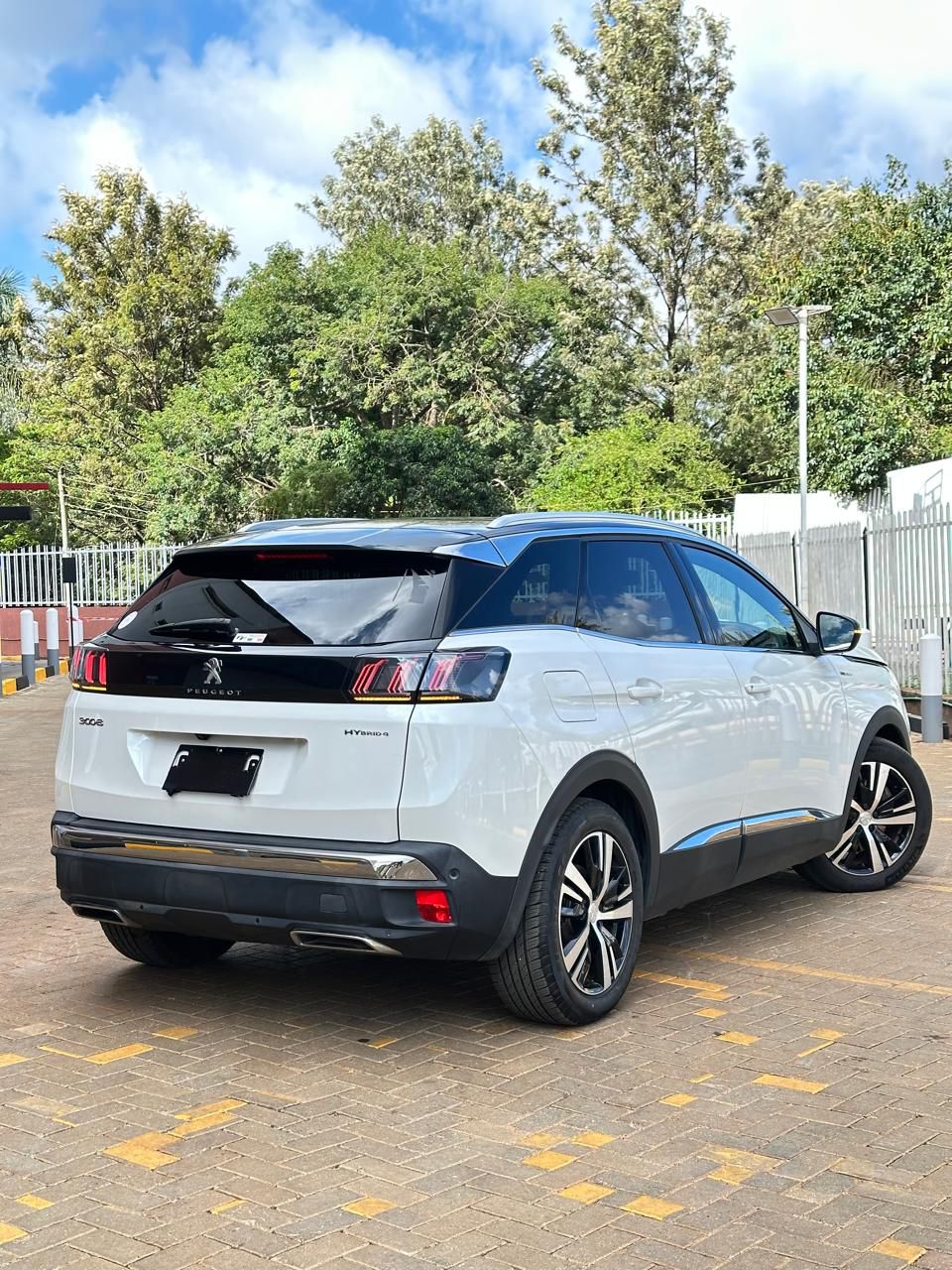 2021 Peugeot 3008 GT line thumbnail 4