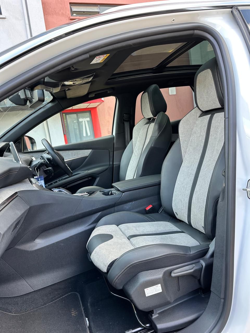 2021 Peugeot 3008 GT line thumbnail 7