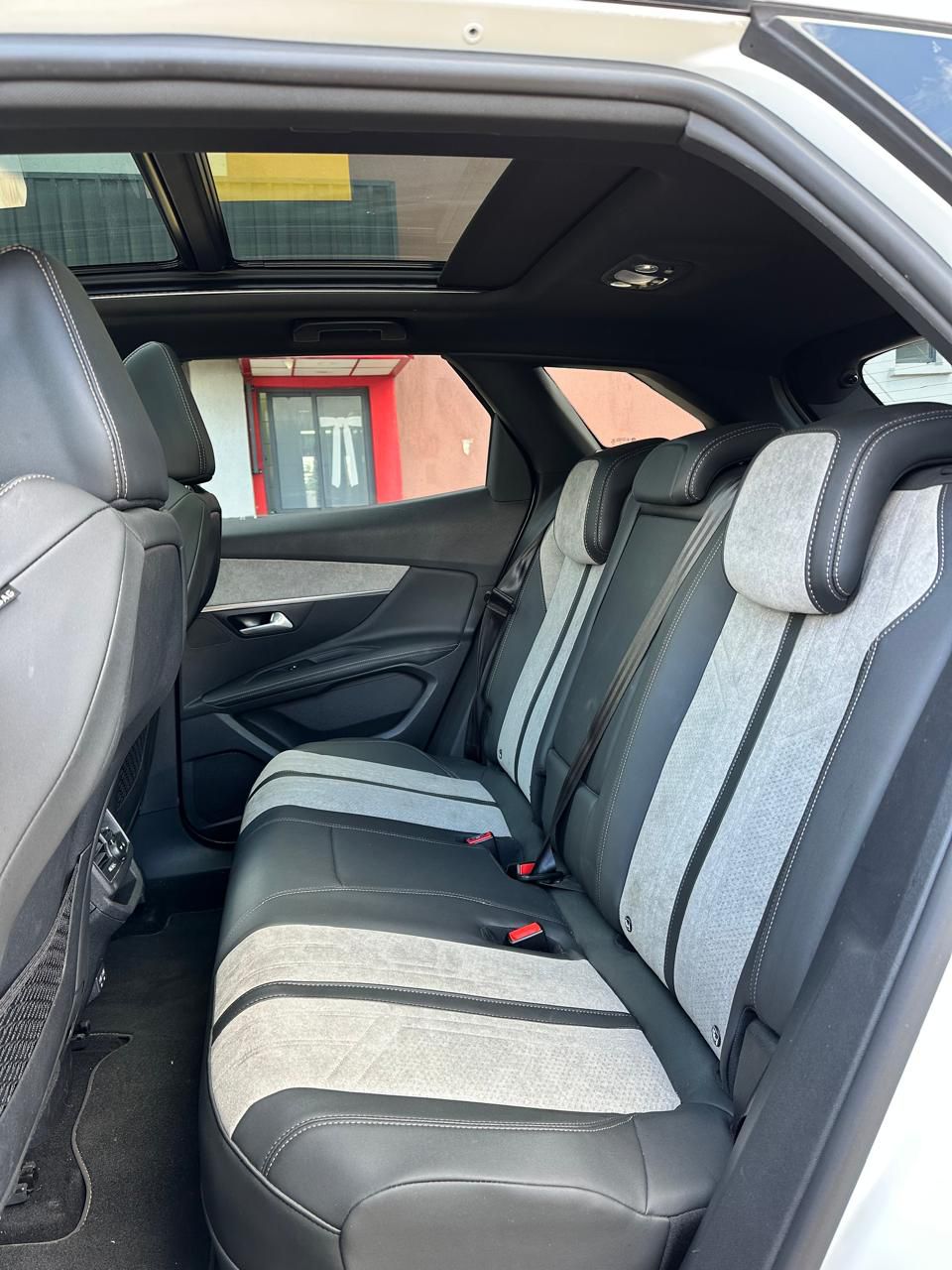 2021 Peugeot 3008 GT line thumbnail 8