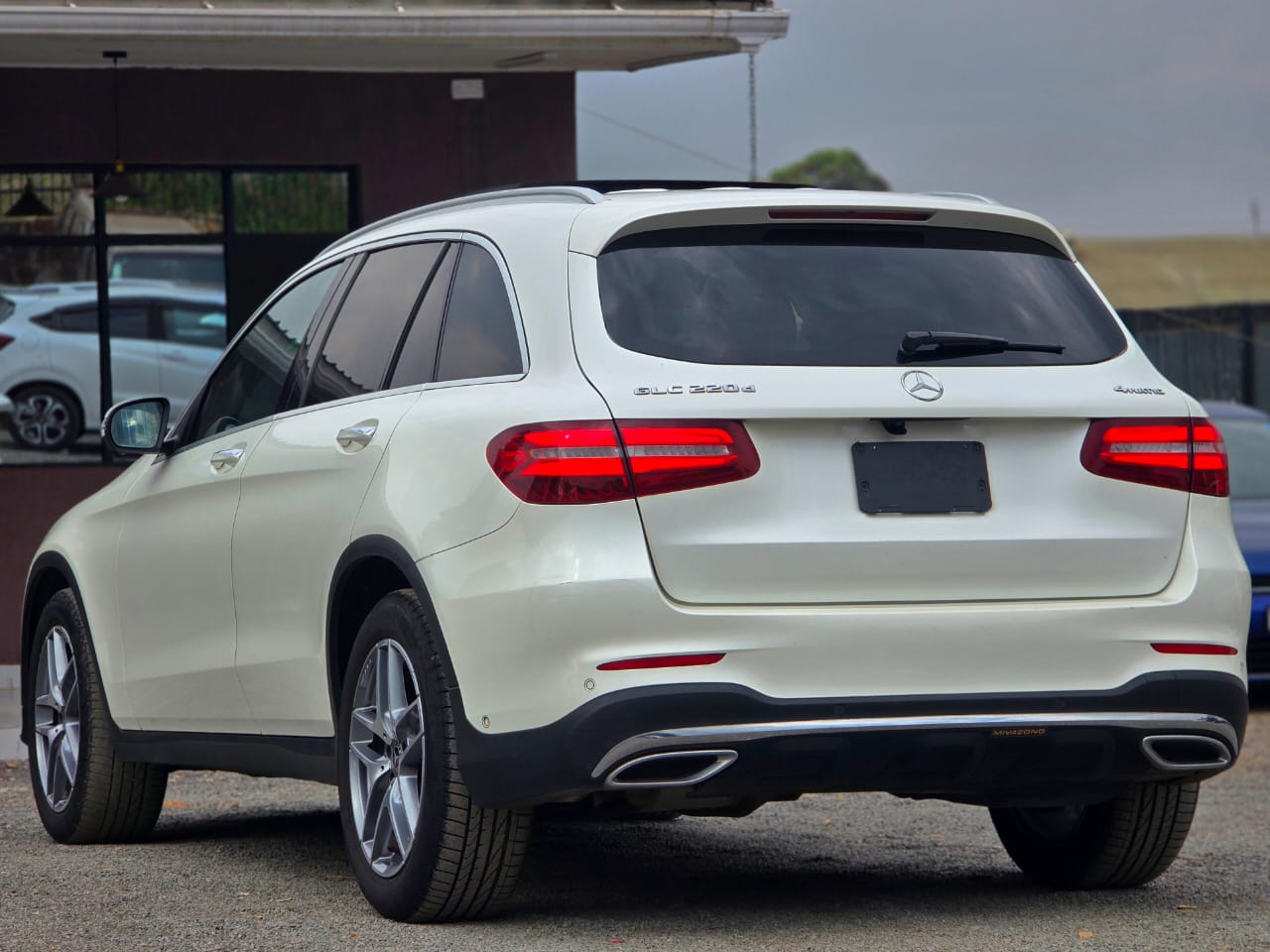 2018 Mercedes-Benz GLC 220d 4MATIC thumbnail 8
