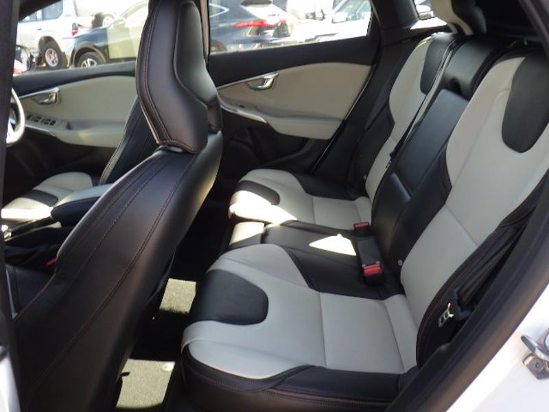 2018 Volvo V40 D4 Diesel thumbnail 6