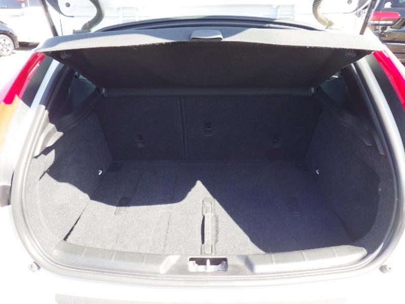 2018 Volvo V40 D4 Diesel thumbnail 7