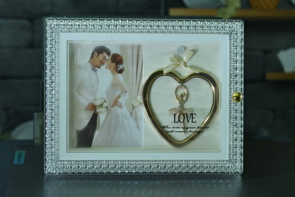 Crystal Heart Couple Photo Frame