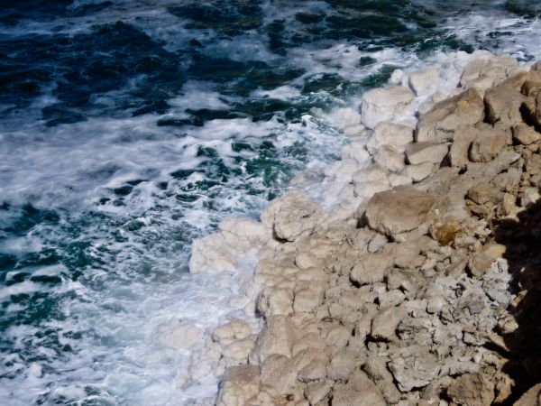 ¿Cómo se vuelve salado el mar?