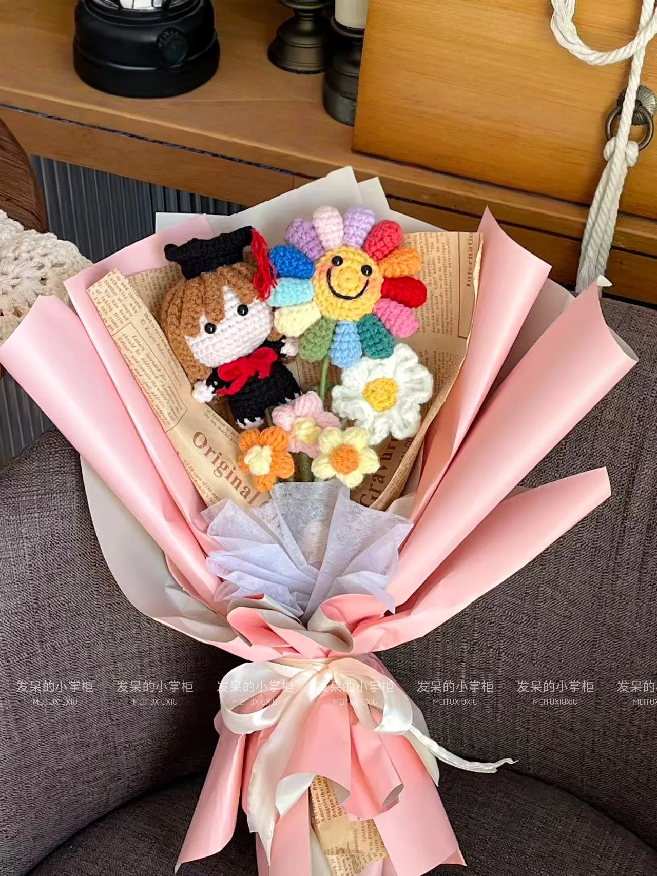 毕业季小学生粉色彩虹太阳花束dy玩偶孩子