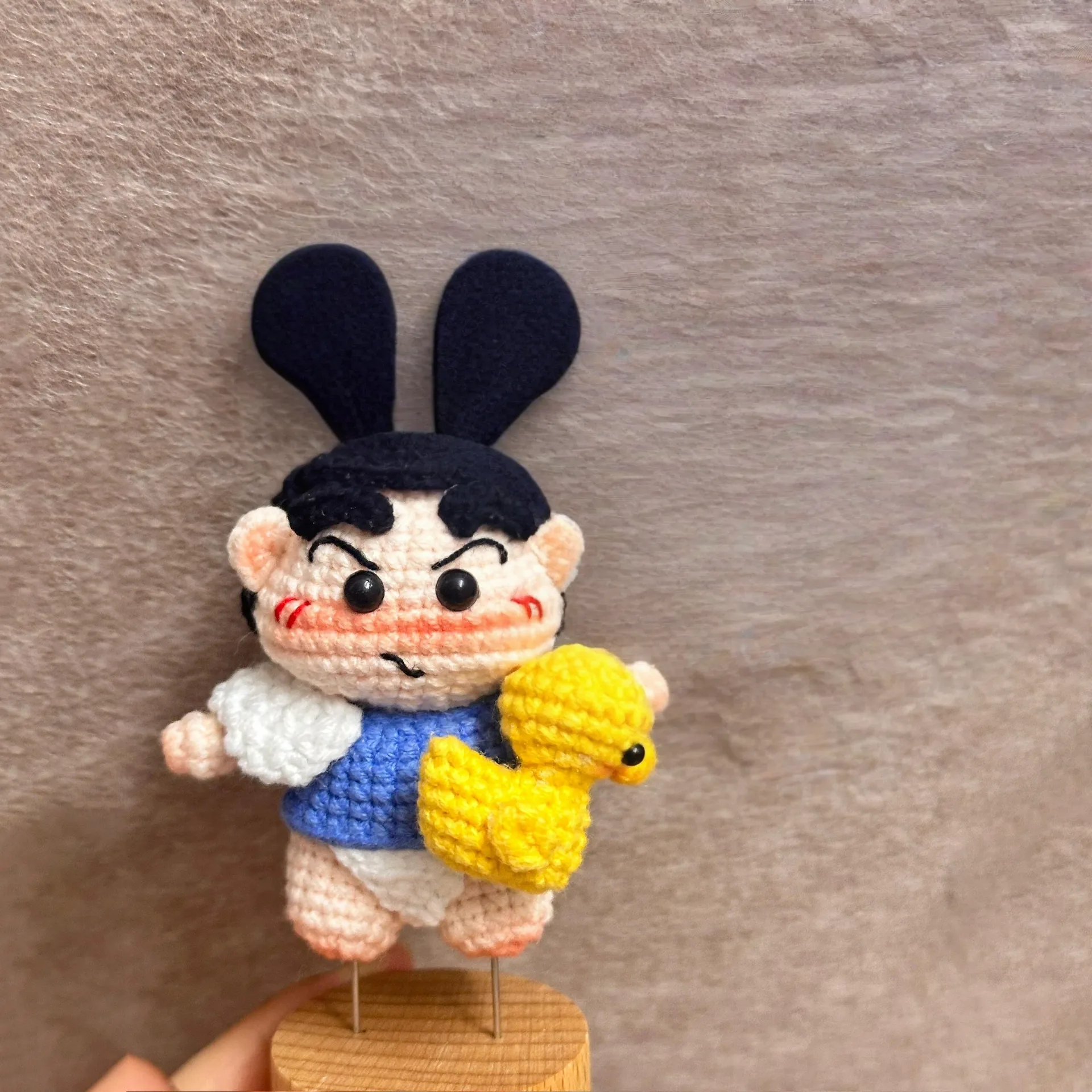 人气日本动漫蜡笔小新玩偶挂件
