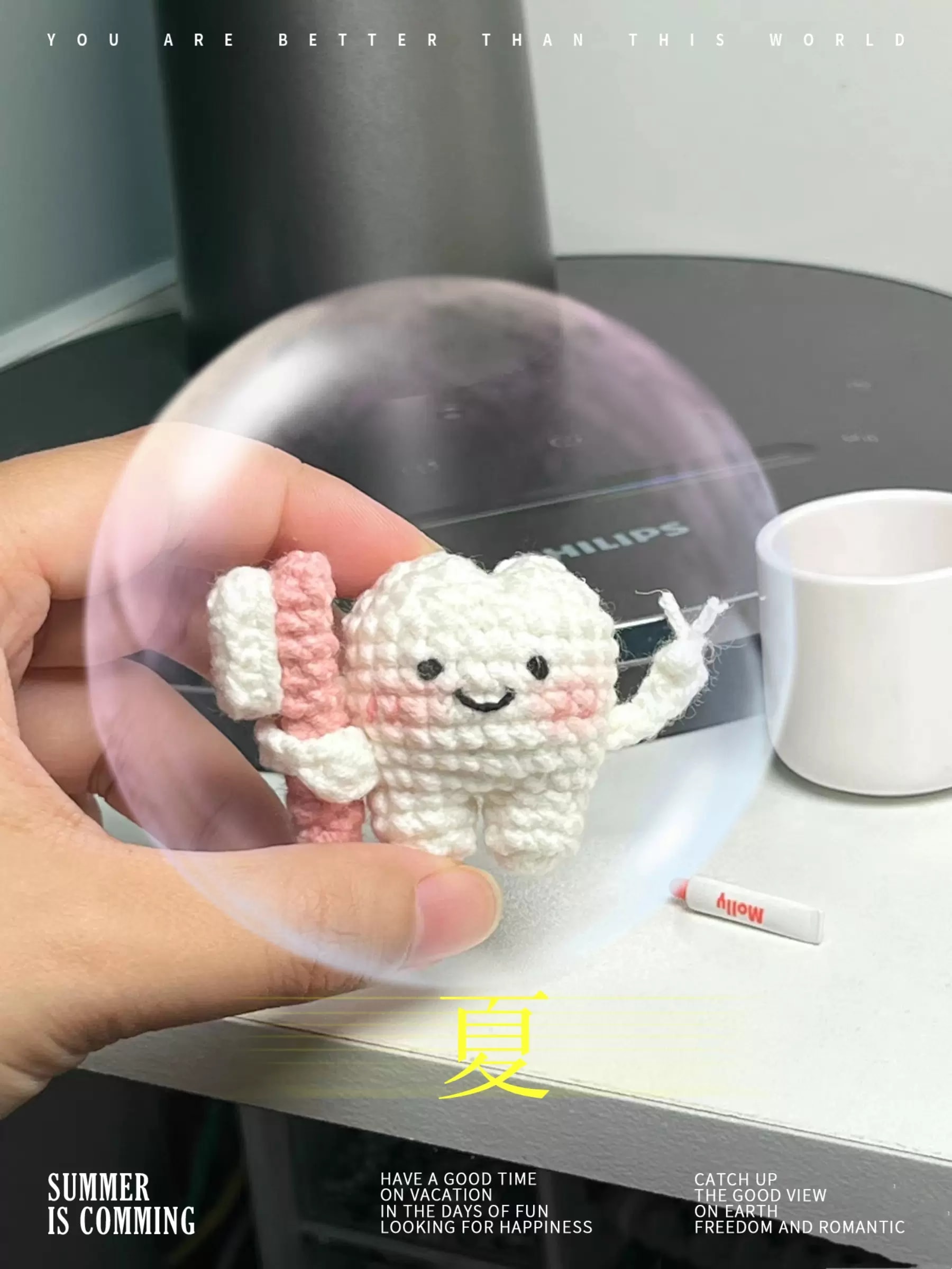 白色小牙齿配粉色牙刷挂件钩