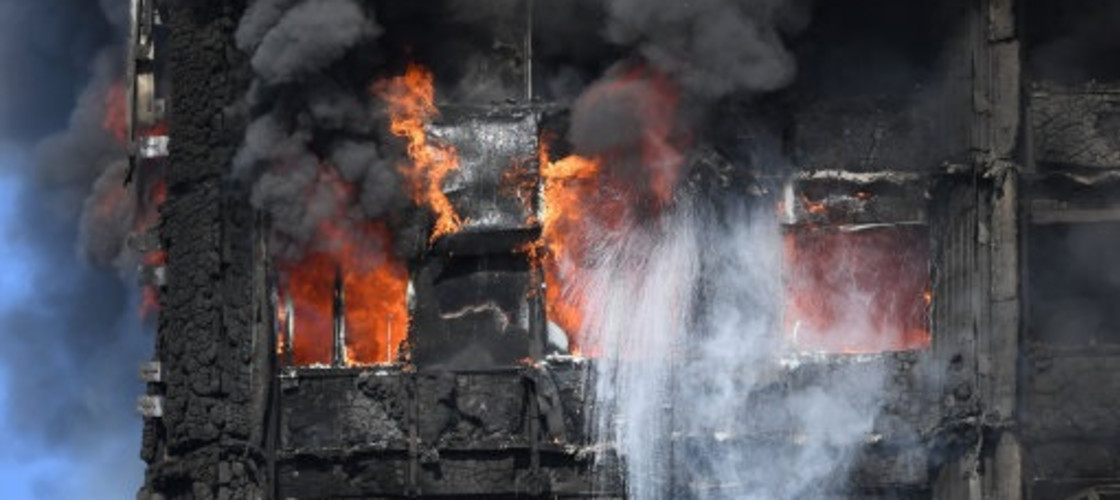 Grenfell Tower in Kensington on fire Grenfell Tower in Kensington on fire