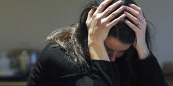 MPs: More therapy services; fewer pills