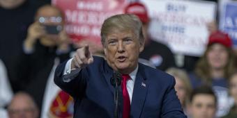 Donald Trump backs UK expulsion of Russian diplomats as 'just response' to Skripal attack