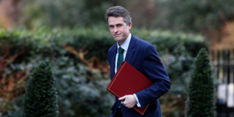 Gavin Williamson risks diplomatic row by saying there is 'no point listening to French politicians'