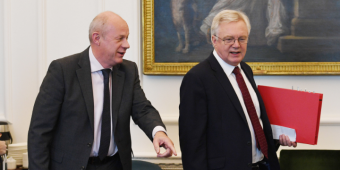 David Davis 'threatens to resign if Damian Green is sacked over porn probe'