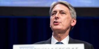 Philip Hammond mocks Boris Johnson in Brexit speech