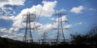 Theresa May vows to fix 'broken' energy market as she unveils plan to cap rip-off bills