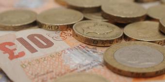 2010s will be worst decade for household incomes since the 1940s, Labour claims