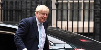 Boris Johnson ‘seeking veto’ to avoid Brexit delay