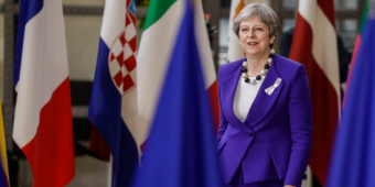 Theresa May facing threat of Cabinet resignations over Brexit customs plan