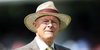 Labour calls on Boris Johnson to withdraw Geoffrey Boycott knighthood over domestic abuse conviction