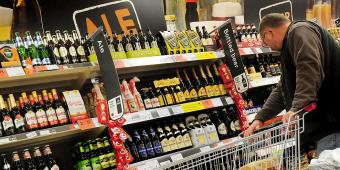Labour announces plan to enforce ‘strict’ alcohol labelling in problem drinking crackdown