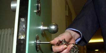 Axe short jail sentences to stop ‘unsustainable’ prison population surge, MPs demand