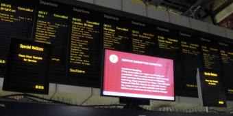 Southern Rail is 'ruining people's quality of life' - Henry Smith MP