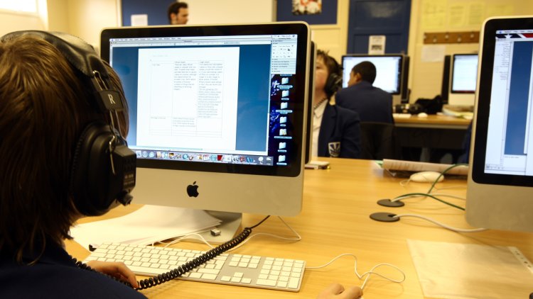 Parents 'want schools to teach mental health'