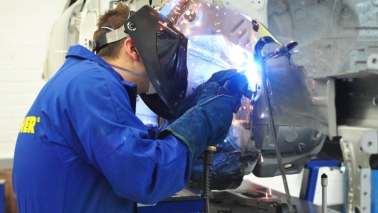 Warning over tax credits for apprenticeships