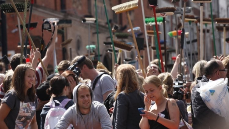 Using neighbourhood action to tackle deprivation