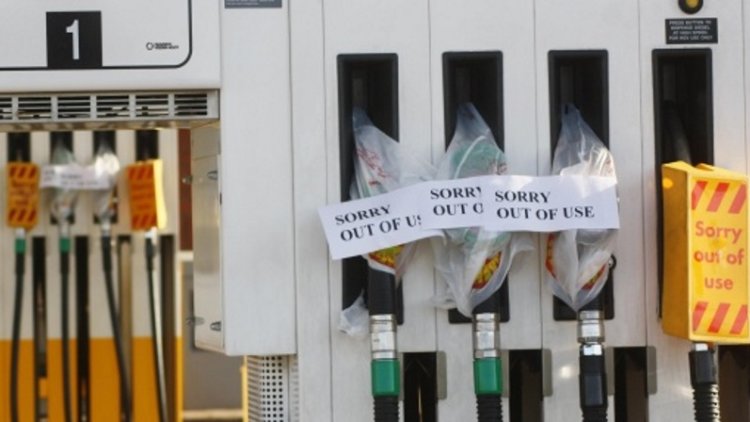 Petrol panic fuels UK spending