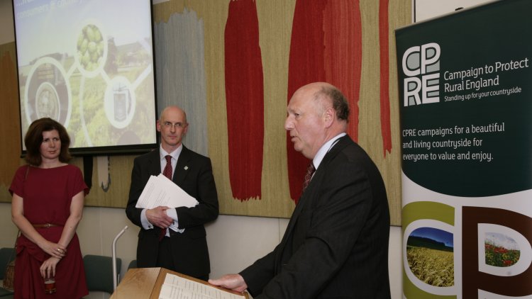 Minister encourages consumers to buy British