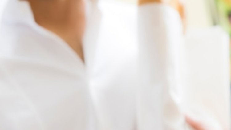 Confidence 'still fragile' among cautious consumers