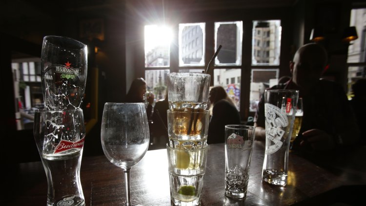 Strong summer spending boosts retailers
