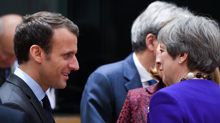 Emmanuel Macron dampens hopes of Brexit breakthrough ahead of Theresa May meeting