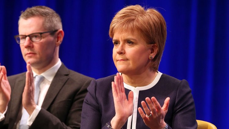 Nicola Sturgeon welcomes 'encouraging' fall in Scotland's deficit