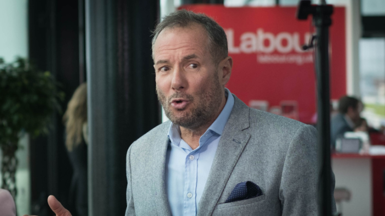 Former Militant chief Derek Hatton 'to rejoin Labour' 33 years after being expelled