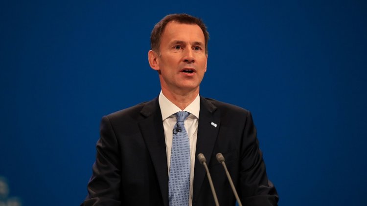 Jeremy Hunt admits ‘error’ after claiming mental health recruits total is 43 times higher than it is