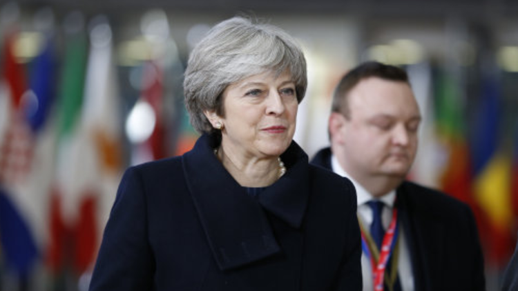 Tory Brexiteers warn Theresa May: ditch customs plan or lose your majority