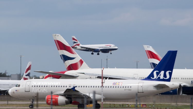 UK 'wants to stay in EU air safety body' despite Brexit red line