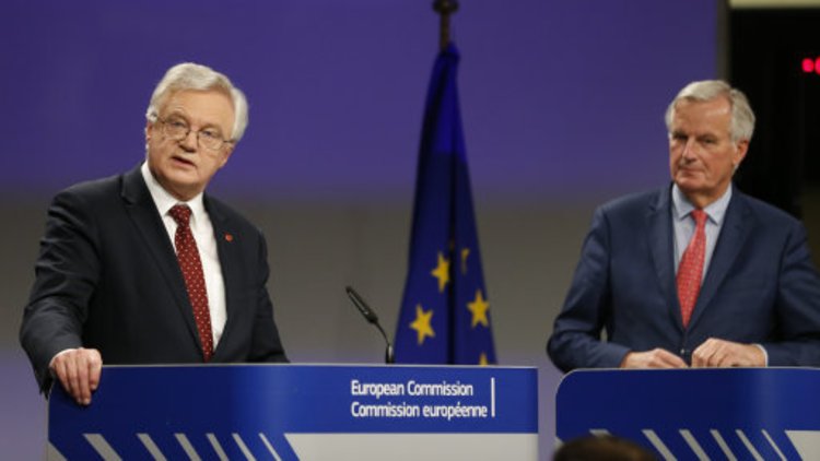 Budget 2017: Hammond announces £3bn more for Brexit preparations over next two years