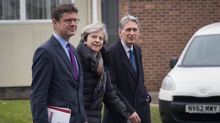 Theresa May vows to increase R&D spending by up to £80bn over next decade