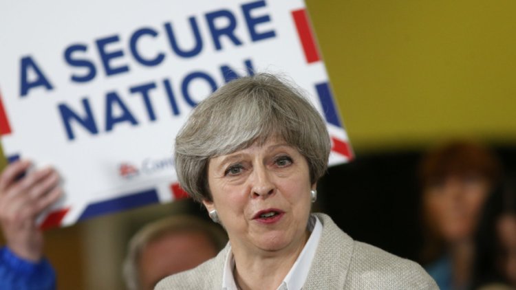Theresa May to force companies to declare boss and worker pay gap - report